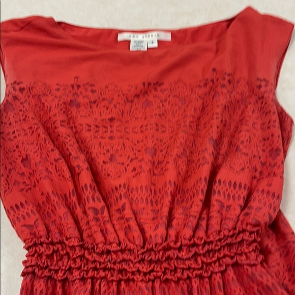 Orange lace dress - Picture 9 of 11